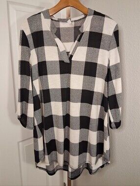 Honeyme Large Plaid Flowy Blouse Large